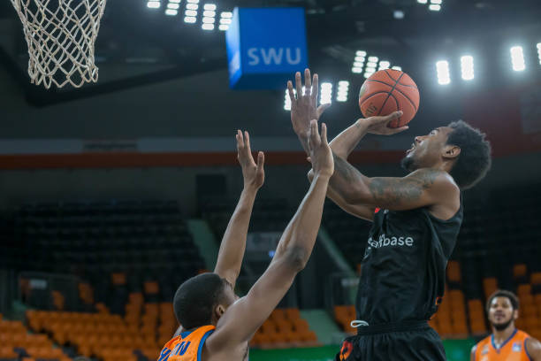 因一次重大 因一次重大