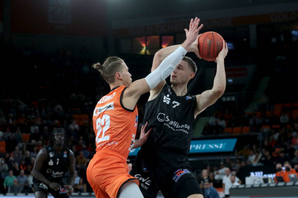 在全球范围 在全球范围